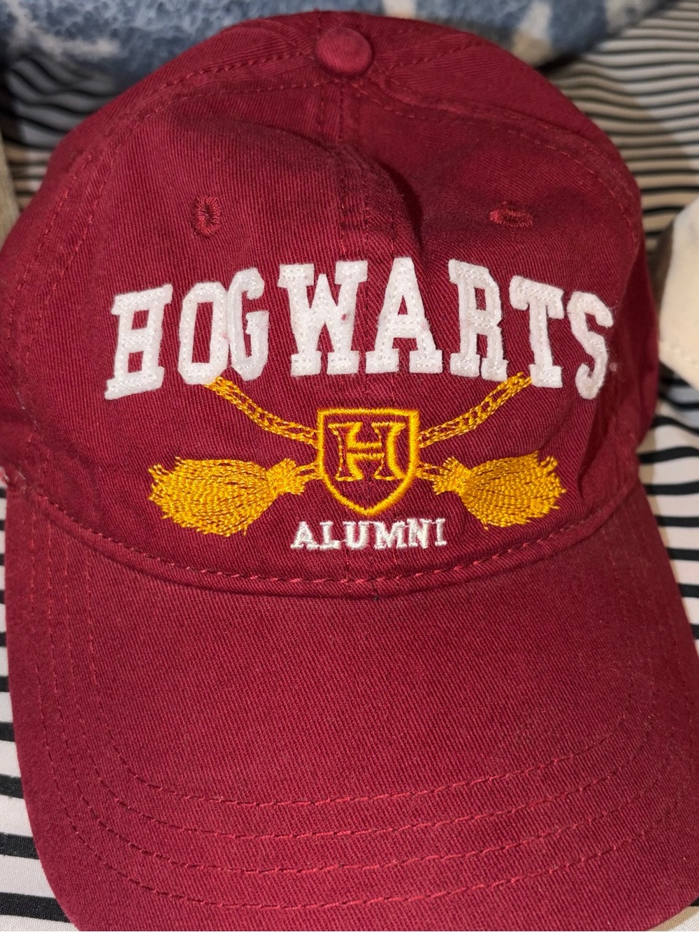 Hogwarts Alumni Red Cap & Cream Embroidered Sun Hat - 2 Pack - Picture 2 of 13
